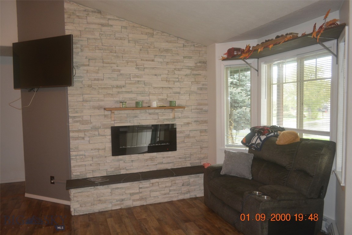 217 Lillian Way