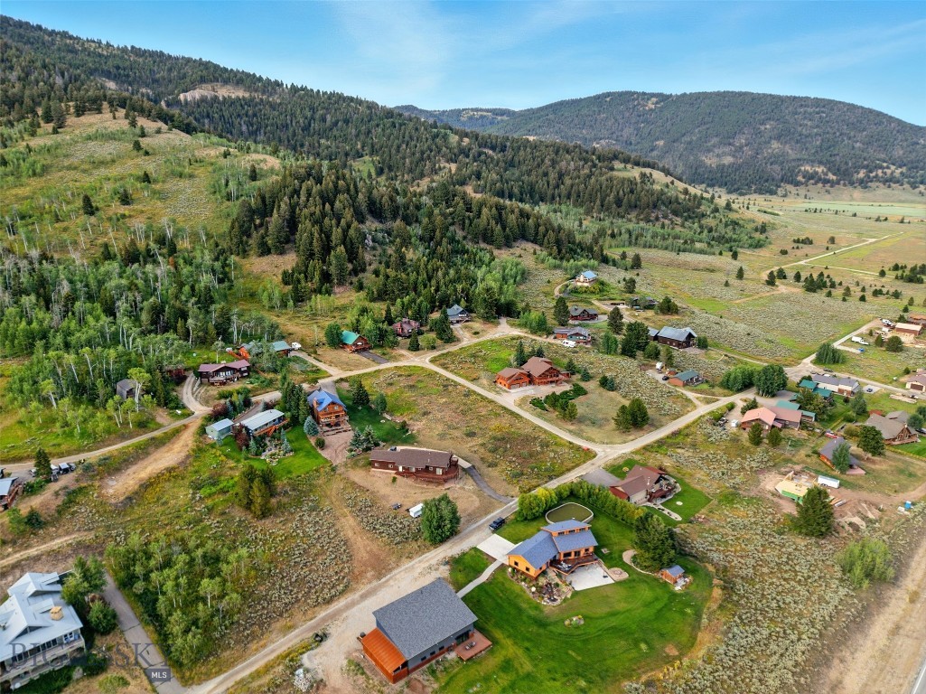 Yellowstone Holiday - Land