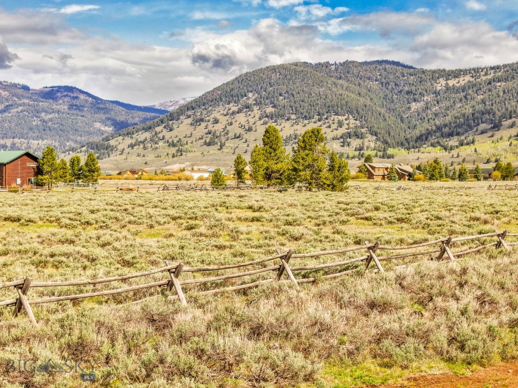 Grayling Arm Meadows - Land