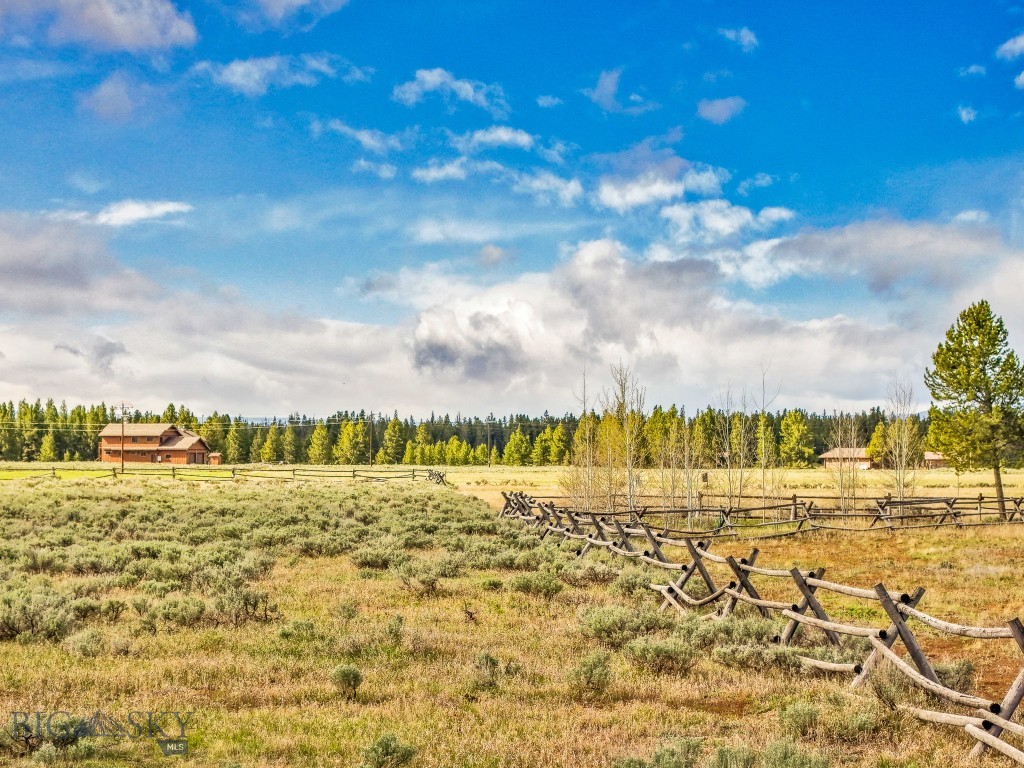 Grayling Arm Meadows - Land
