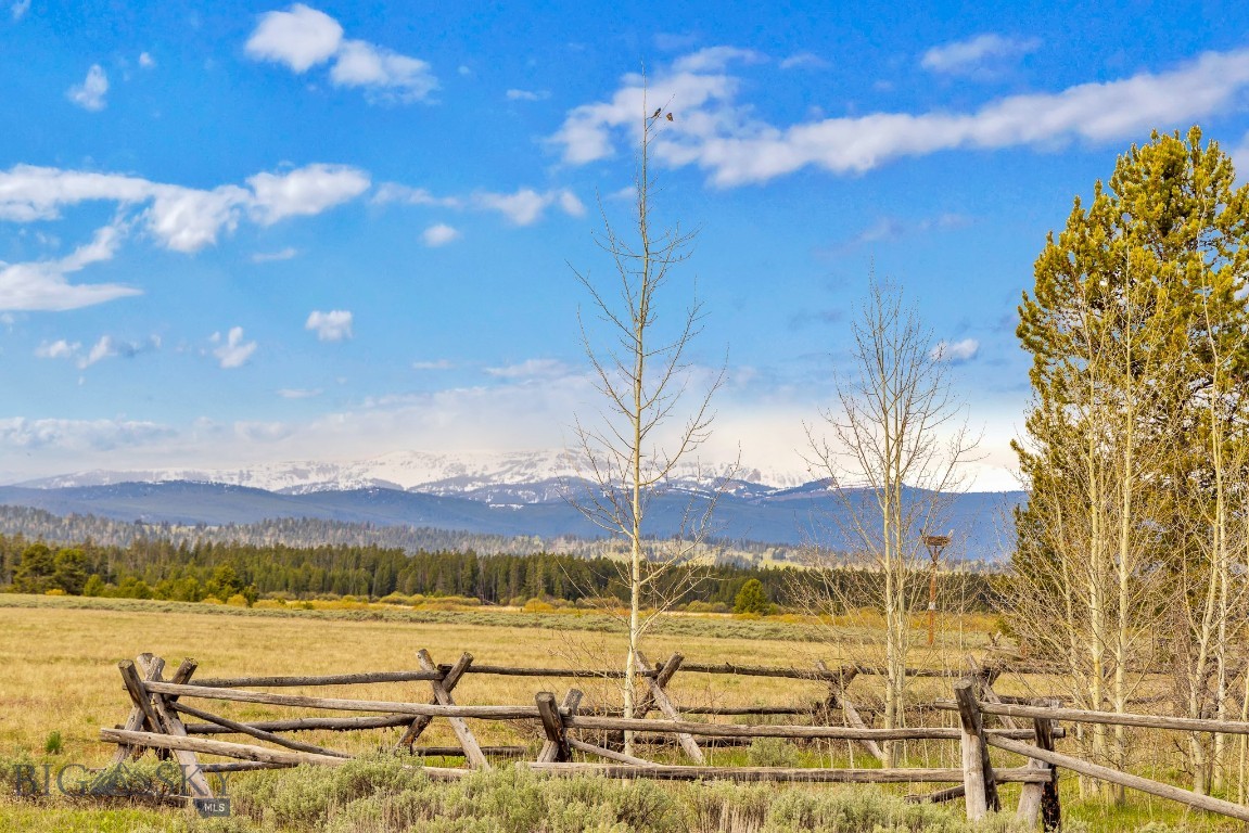 Grayling Arm Meadows - Land