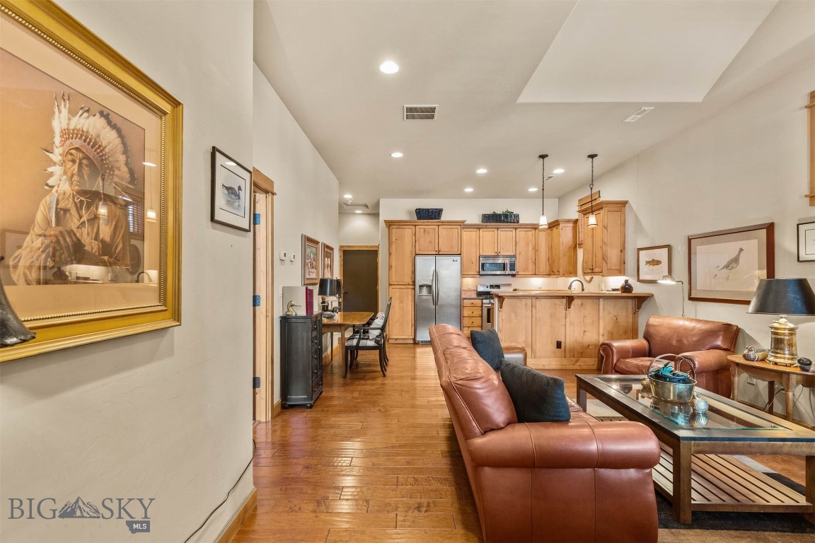 Bozeman, Montana 59715, United States, 2 Bedrooms Bedrooms, ,2 BathroomsBathrooms,Residential,Active,91037