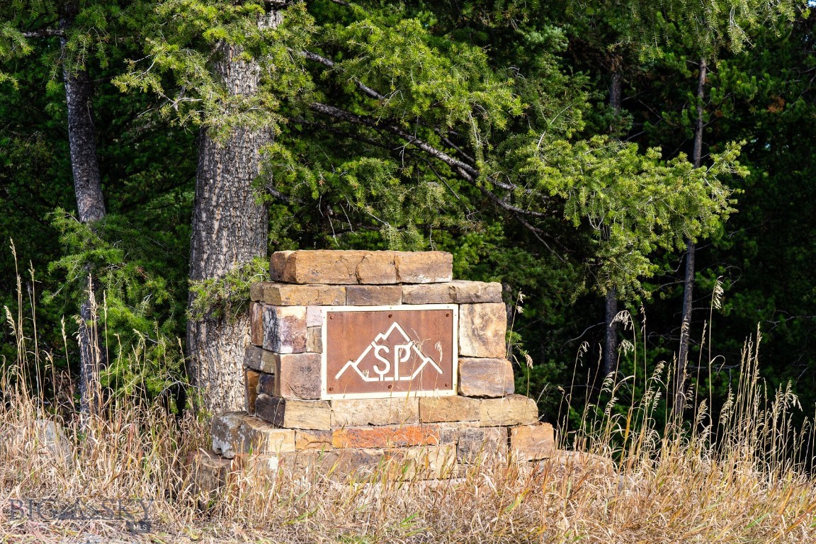 Ranches Neighborhood - Land
