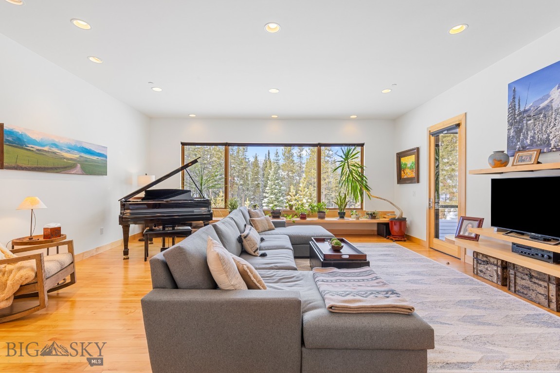 Aspen Groves - Residential