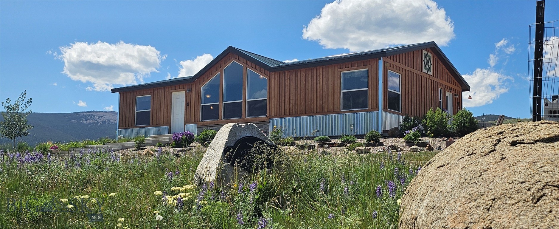 950 White Creek