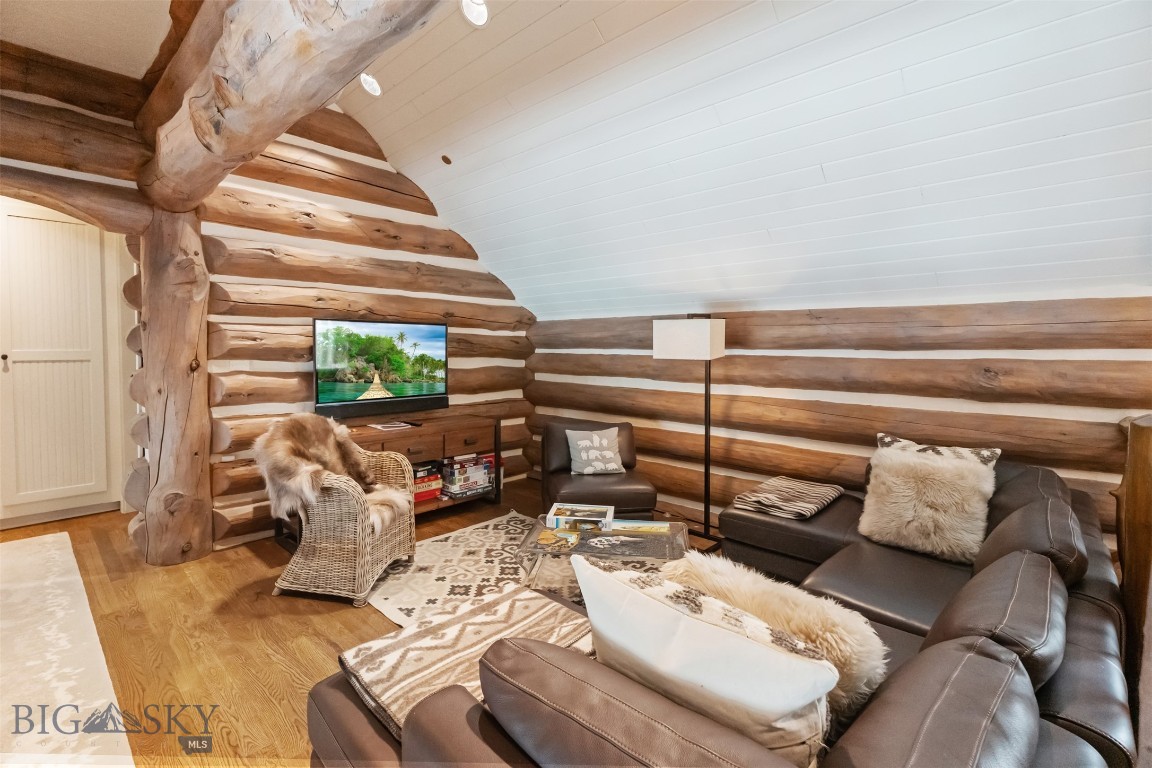 Towering Pines - Residential