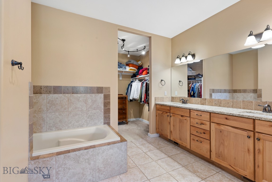 Bozeman, Montana 59718, United States, 4 Bedrooms Bedrooms, ,4 BathroomsBathrooms,Residential,Contingent,85581