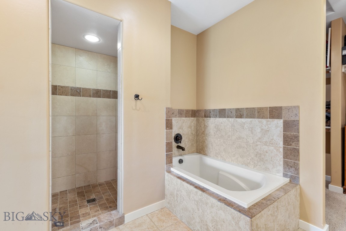 Bozeman, Montana 59718, United States, 4 Bedrooms Bedrooms, ,4 BathroomsBathrooms,Residential,Contingent,85581