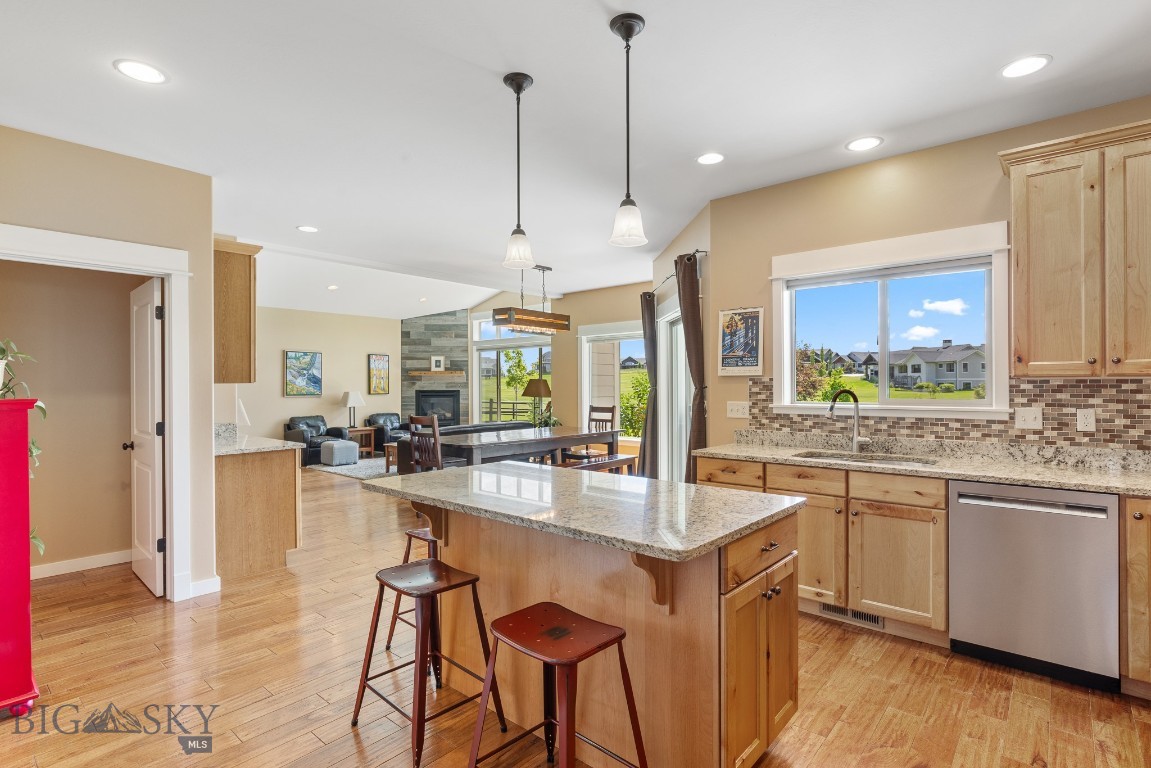 Bozeman, Montana 59718, United States, 4 Bedrooms Bedrooms, ,4 BathroomsBathrooms,Residential,Contingent,85581