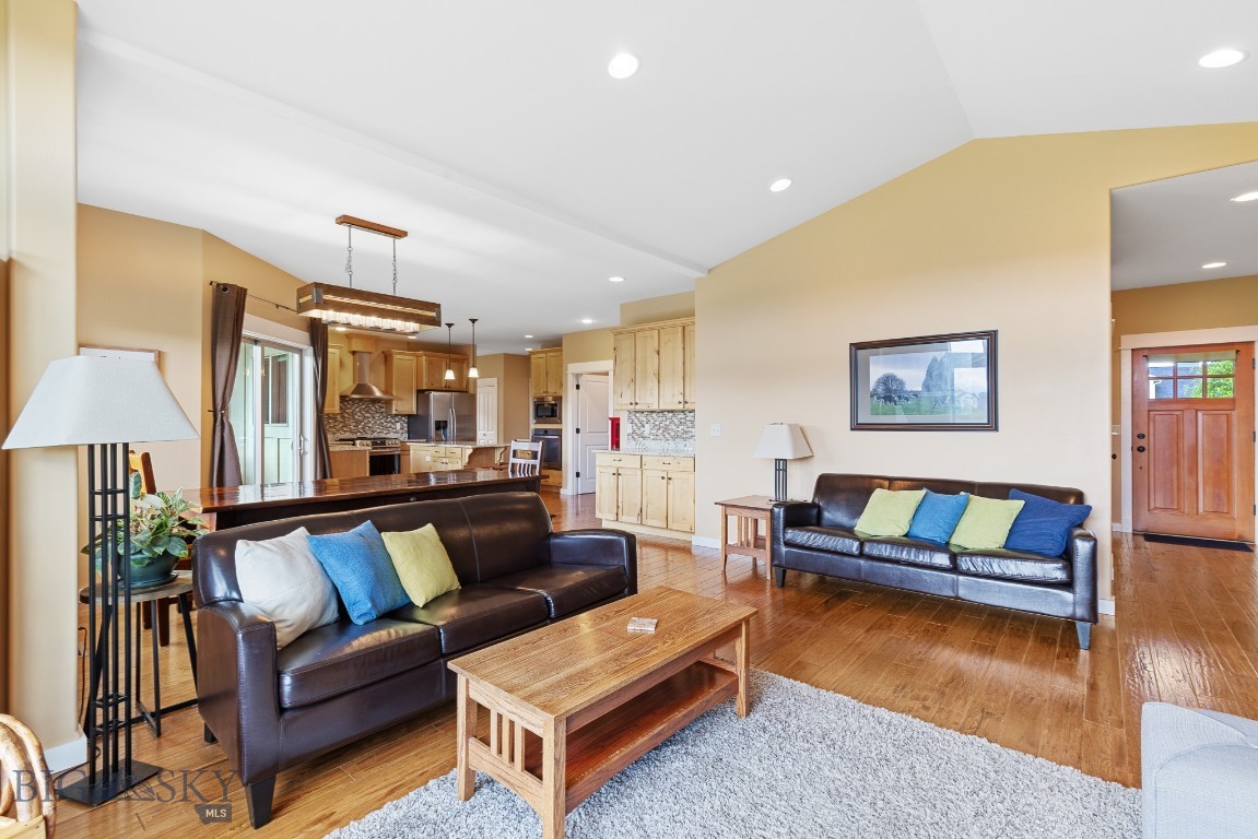 Bozeman, Montana 59718, United States, 4 Bedrooms Bedrooms, ,4 BathroomsBathrooms,Residential,Contingent,85581