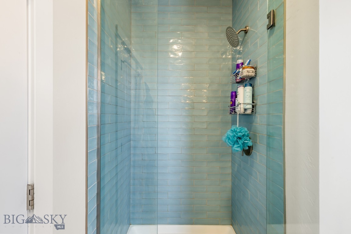 Livingston, Montana 59047, United States, 2 Bedrooms Bedrooms, ,2 BathroomsBathrooms,Residential,Active,118209