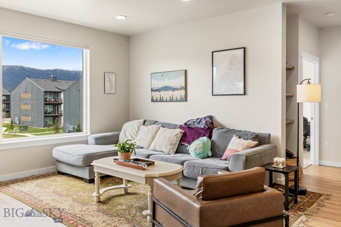 Livingston, Montana 59047, United States, 2 Bedrooms Bedrooms, ,2 BathroomsBathrooms,Residential,Active,118209