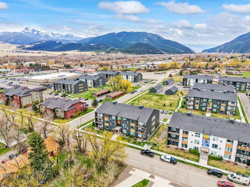 Livingston, Montana 59047, United States, 2 Bedrooms Bedrooms, ,2 BathroomsBathrooms,Residential,Active,118209