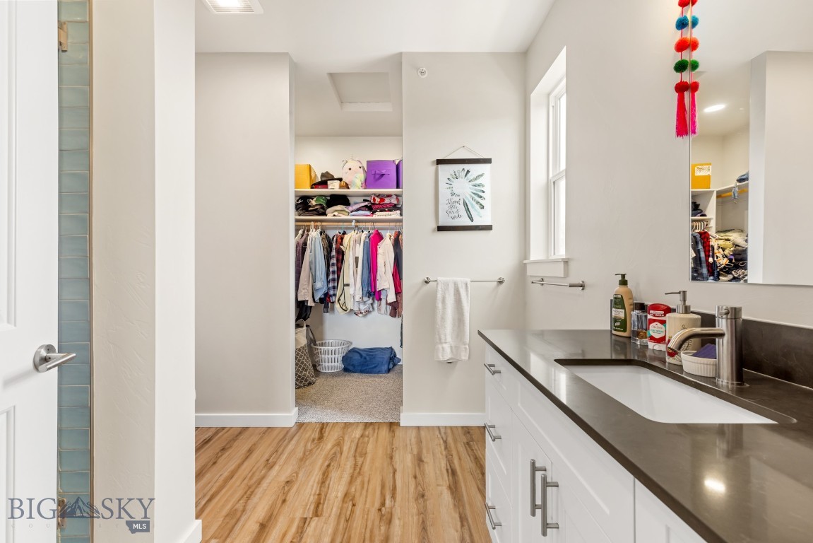 Livingston, Montana 59047, United States, 2 Bedrooms Bedrooms, ,2 BathroomsBathrooms,Residential,Active,118209