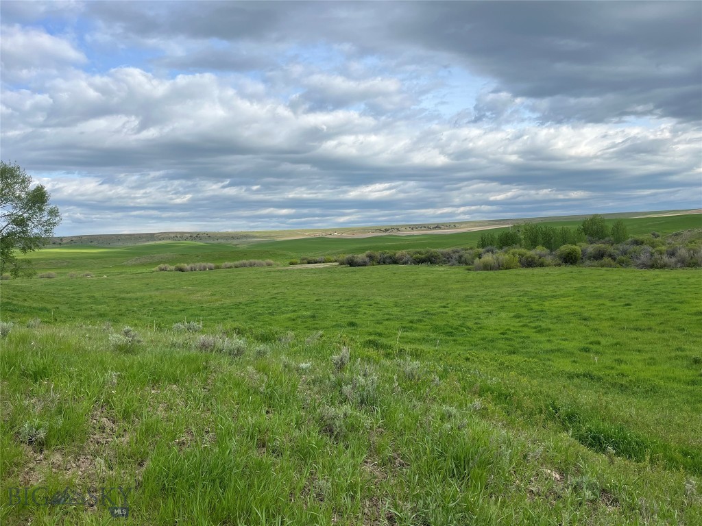 000 Elk Creek Road W