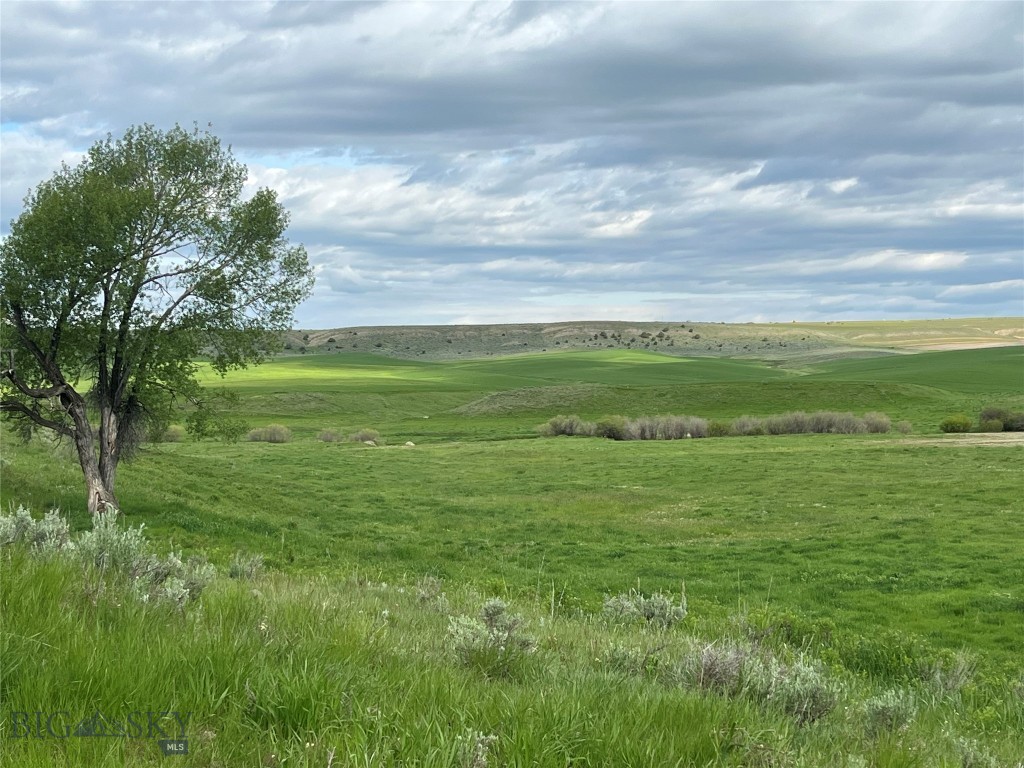 000 Elk Creek Road W