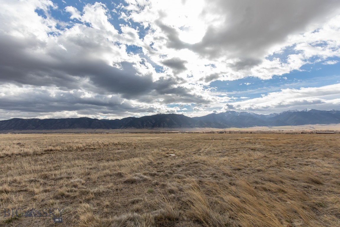 1406 Jack Rabbit Lane