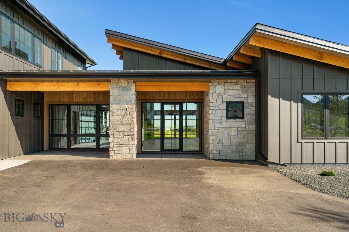 678 Clancy Way
