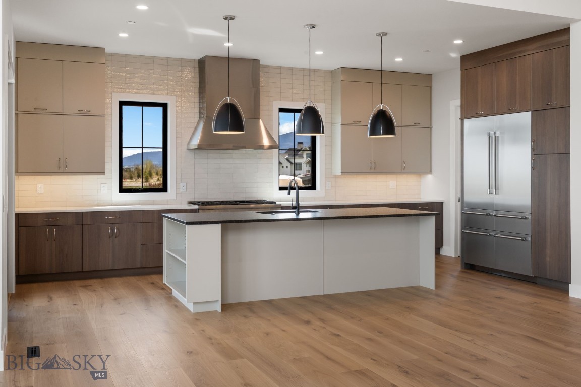 Home 40 - Residential
