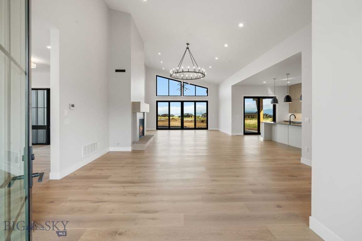 Home 40 - Residential