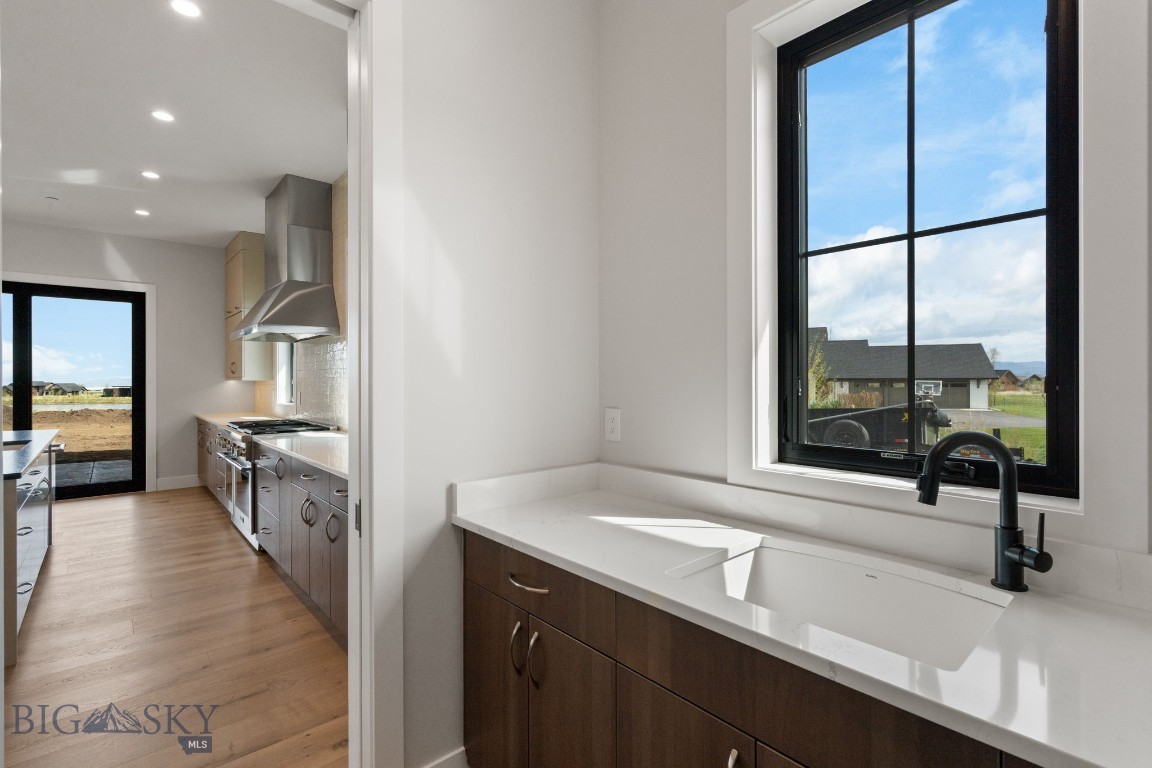 Home 40 - Residential