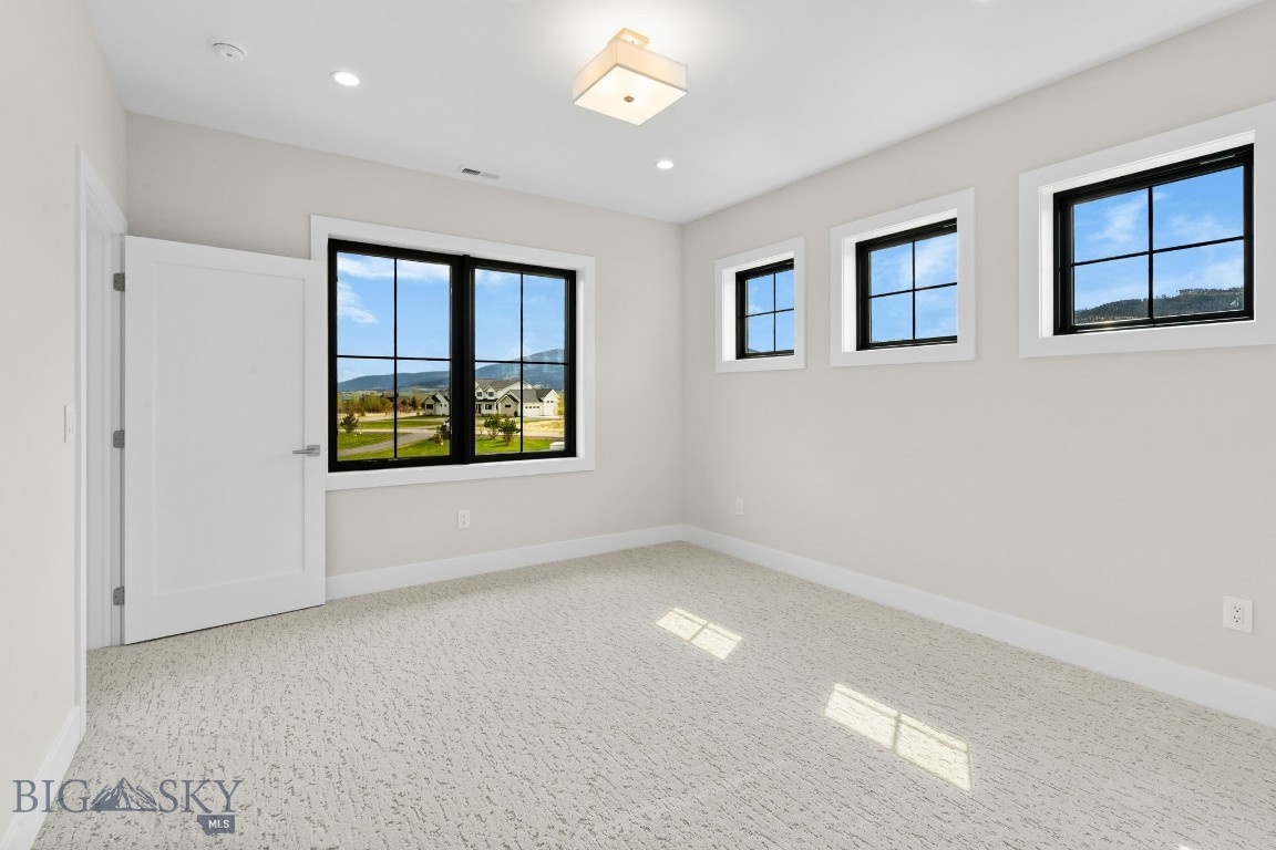 Home 40 - Residential