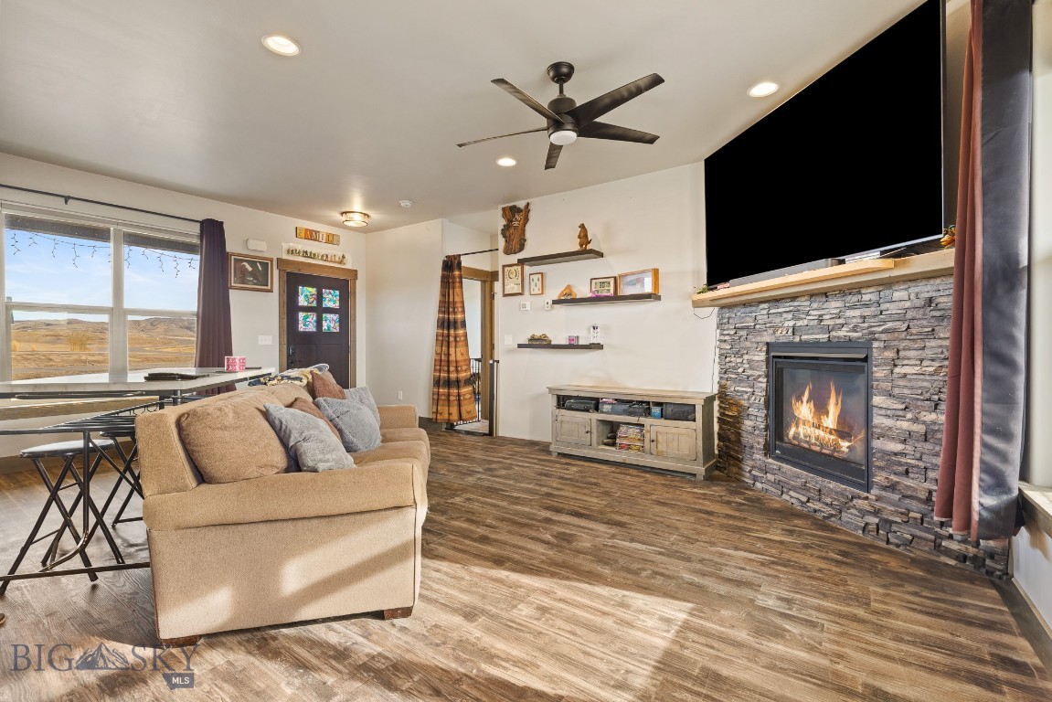 139 Rolling Prairie Way