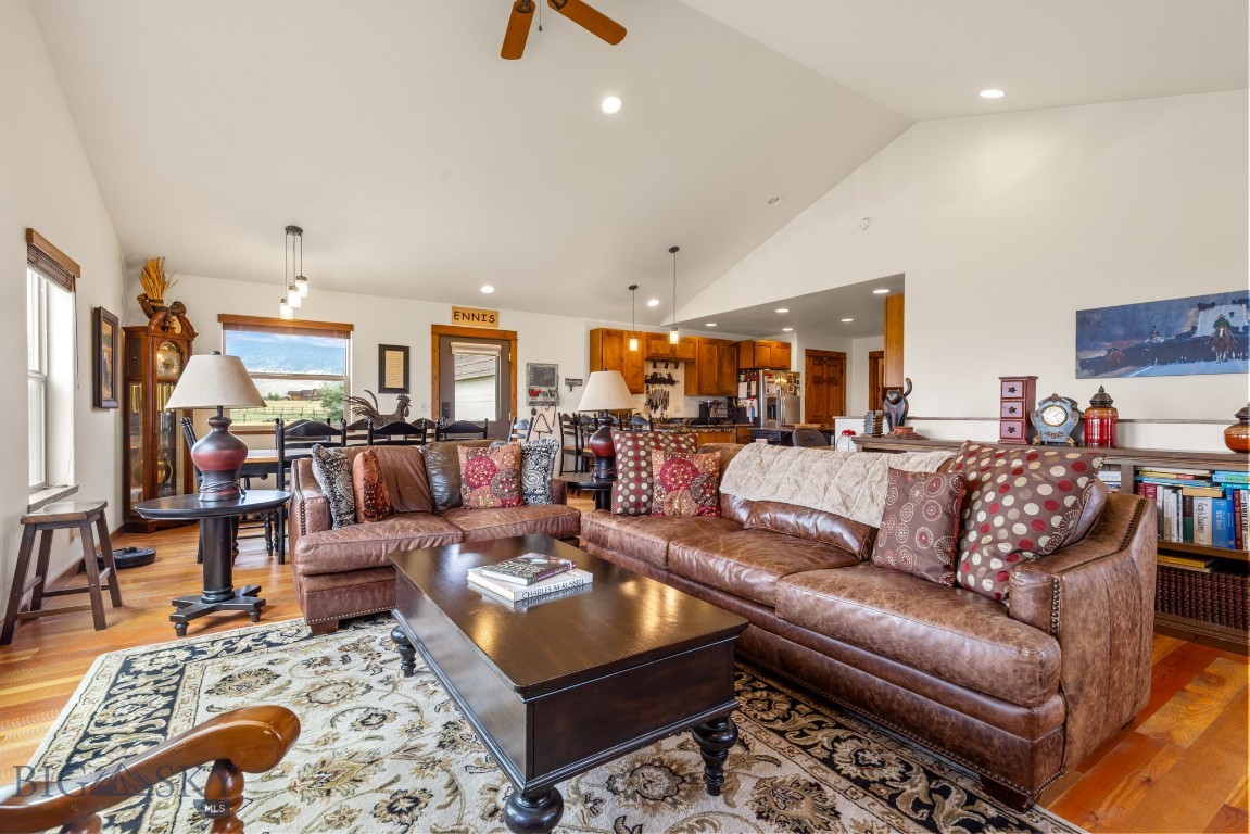 Shining Mountain Unit II - Residential