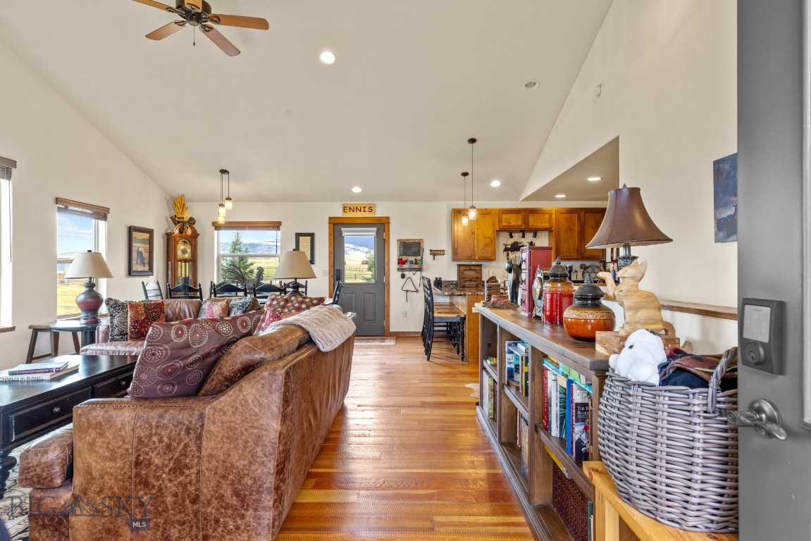 Shining Mountain Unit II - Residential