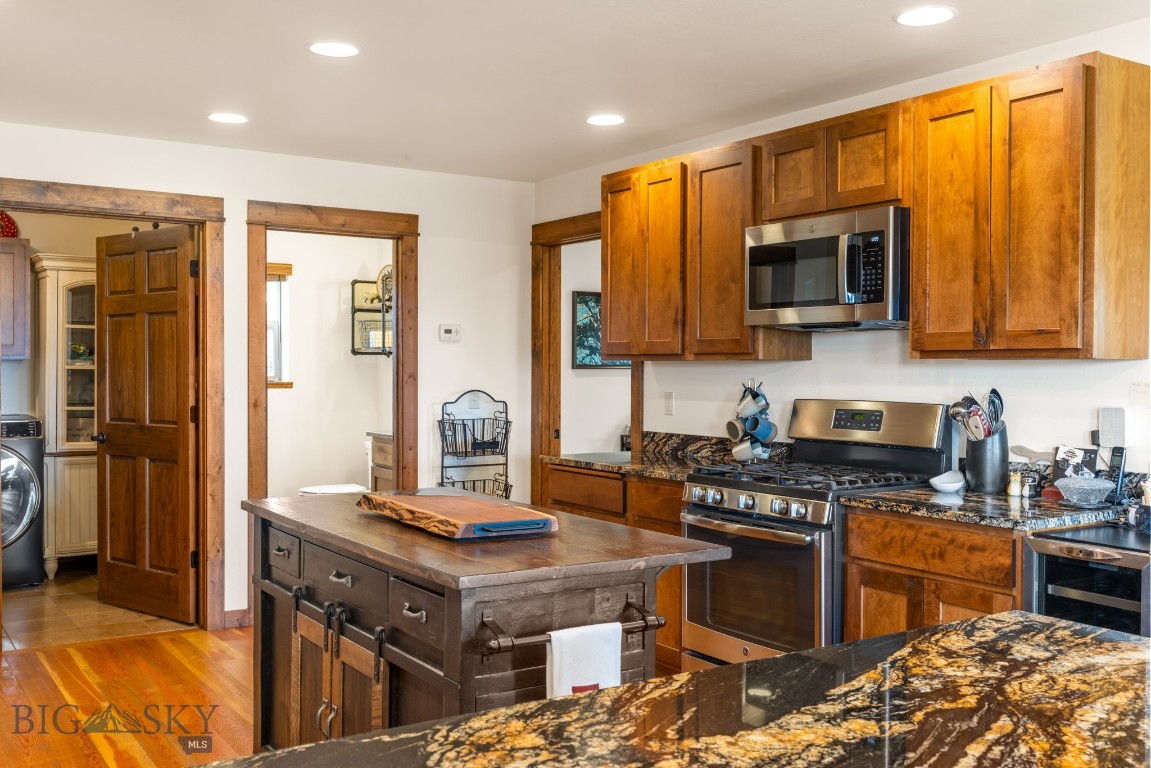 Shining Mountain Unit II - Residential