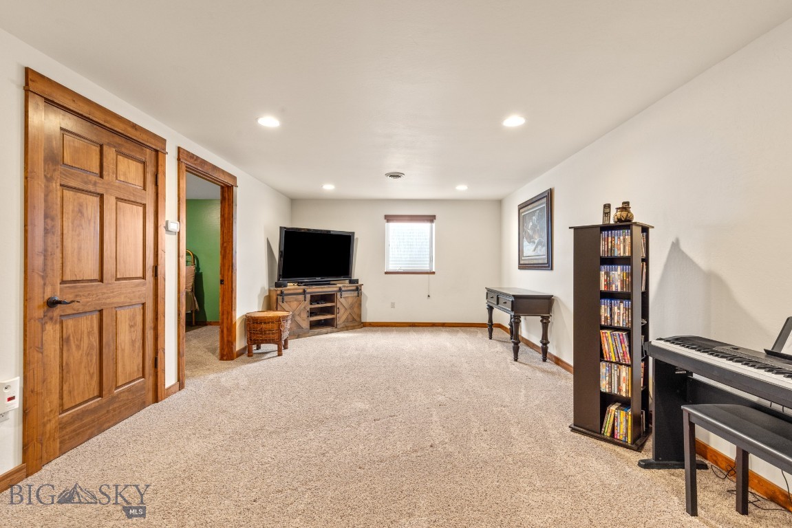 Shining Mountain Unit II - Residential
