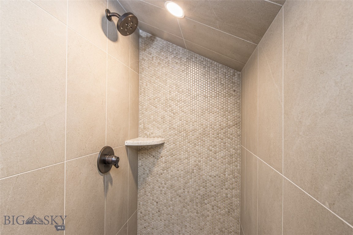 Black Eagle Lodge Condo - Residential