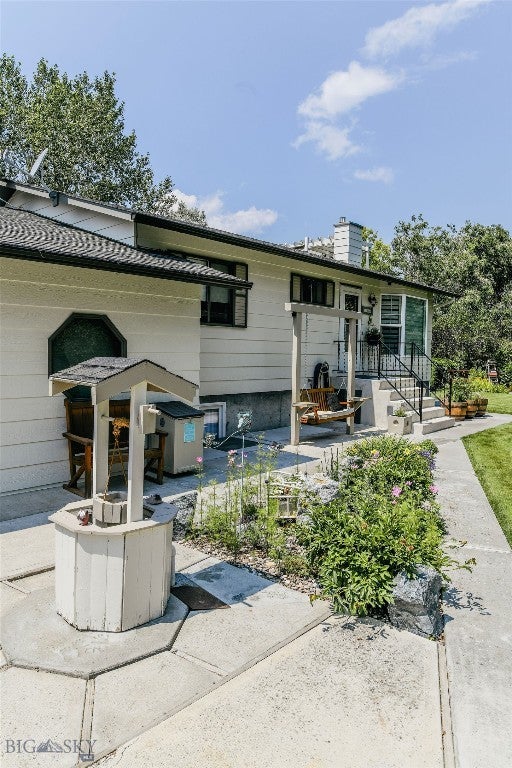 1165 Laknar Lane