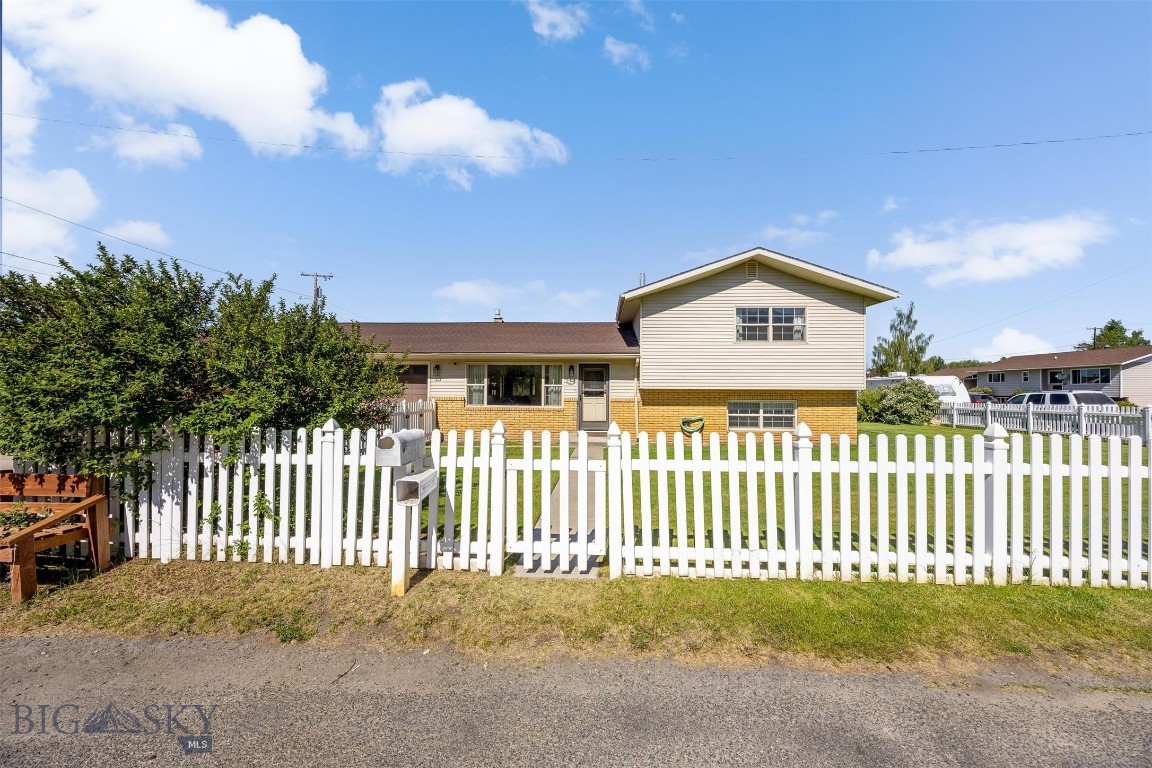 3301 Albany