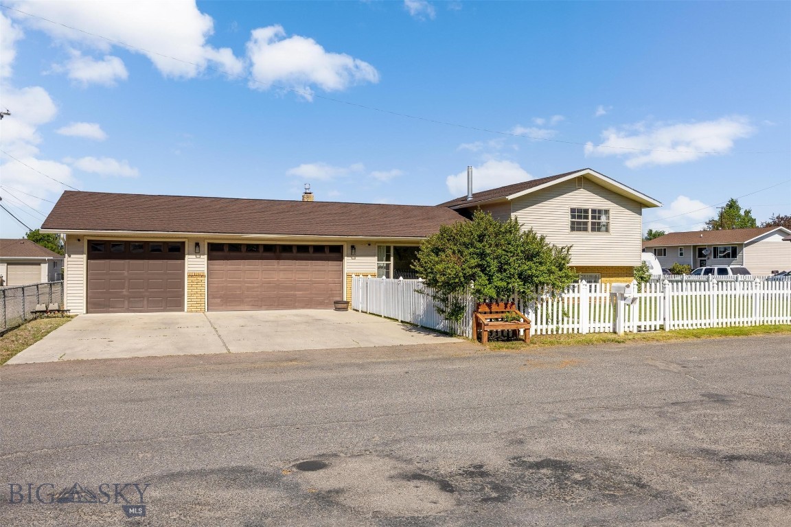 3301 Albany