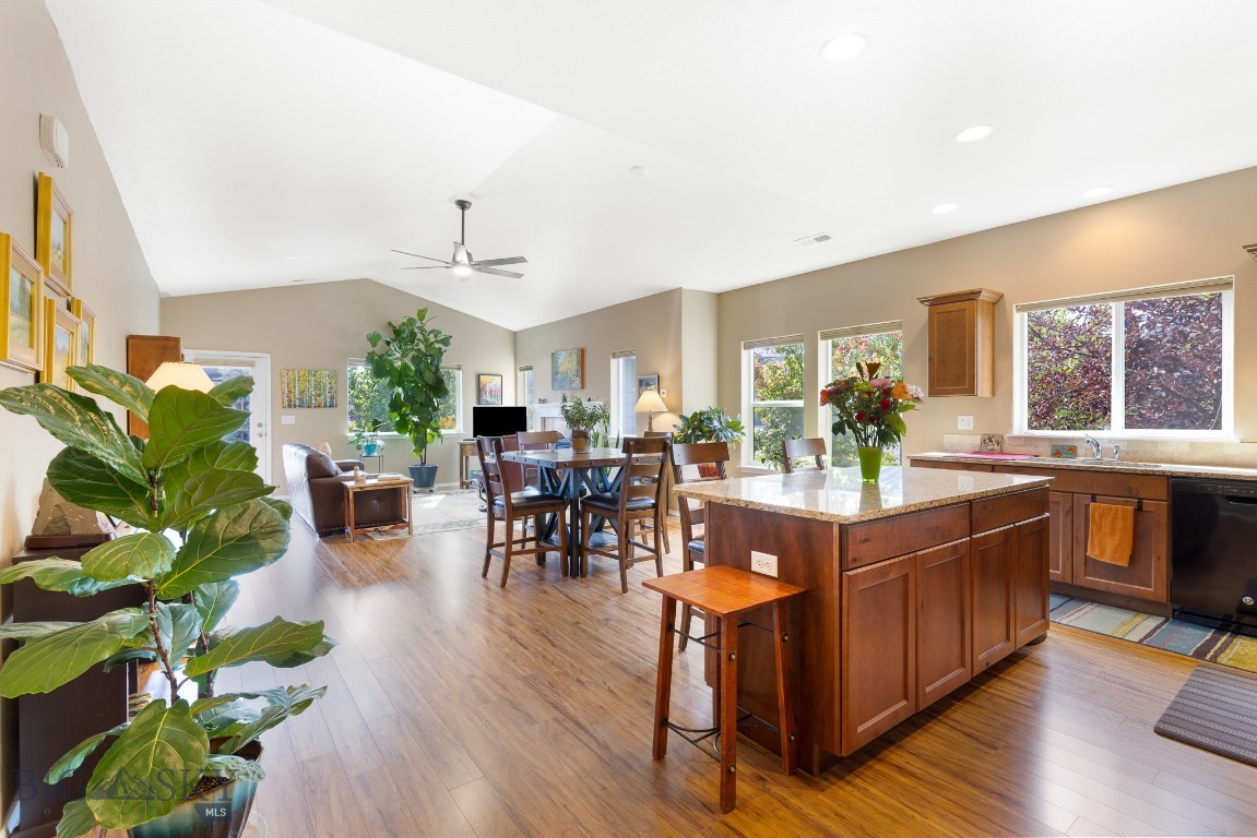 Bozeman, Montana 59718, United States, 3 Bedrooms Bedrooms, ,2 BathroomsBathrooms,Residential,Active,196075