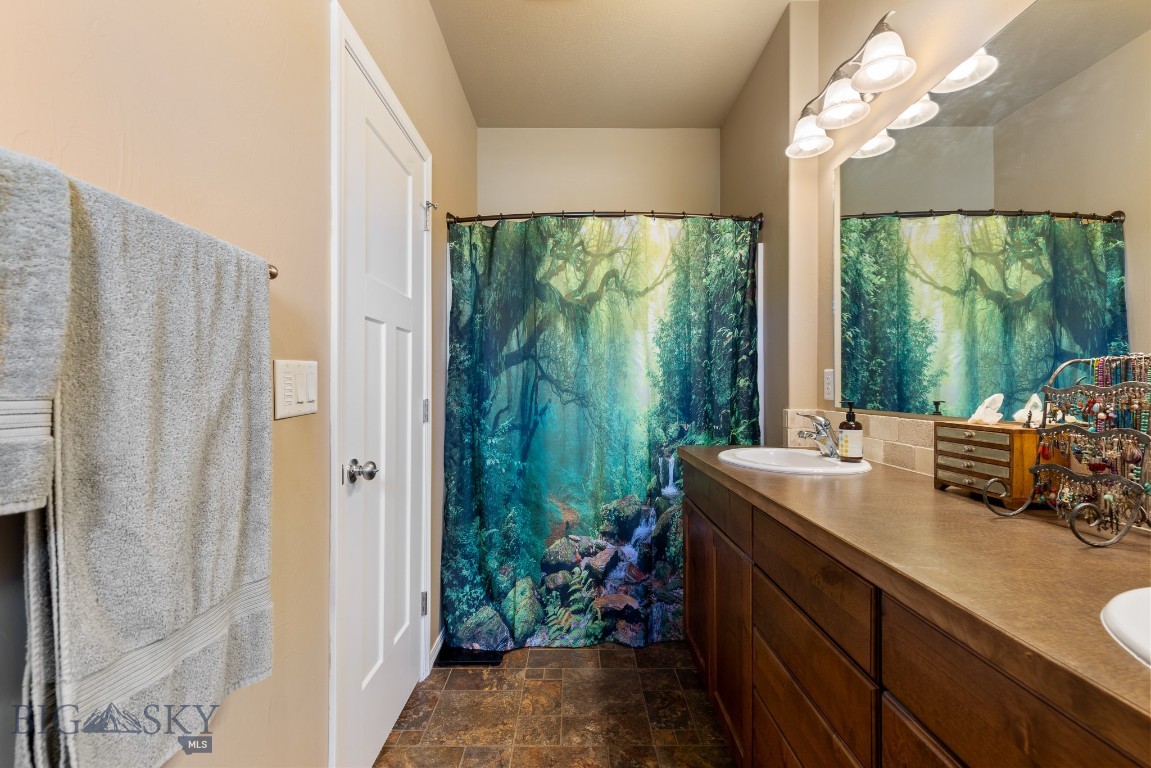 Bozeman, Montana 59718, United States, 3 Bedrooms Bedrooms, ,2 BathroomsBathrooms,Residential,Active,196075