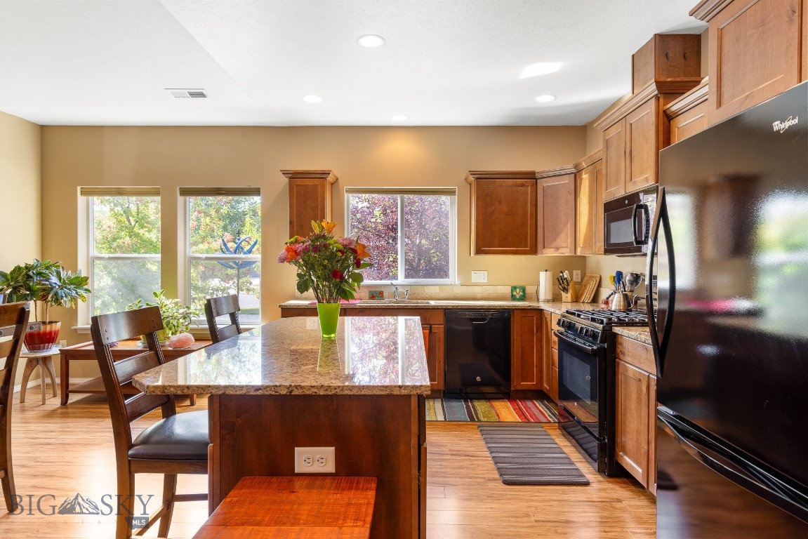 Bozeman, Montana 59718, United States, 3 Bedrooms Bedrooms, ,2 BathroomsBathrooms,Residential,Active,196075