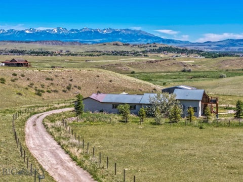 Photo of 30 Wineglass Loop N, Livingston, MT 59047 (MLS # 414035)
