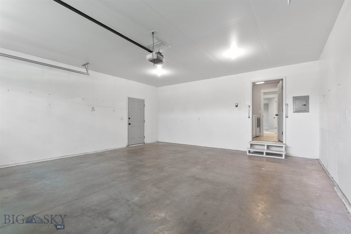 Bozeman, Montana 59718, United States, 3 Bedrooms Bedrooms, ,2 BathroomsBathrooms,Residential,Active,166381