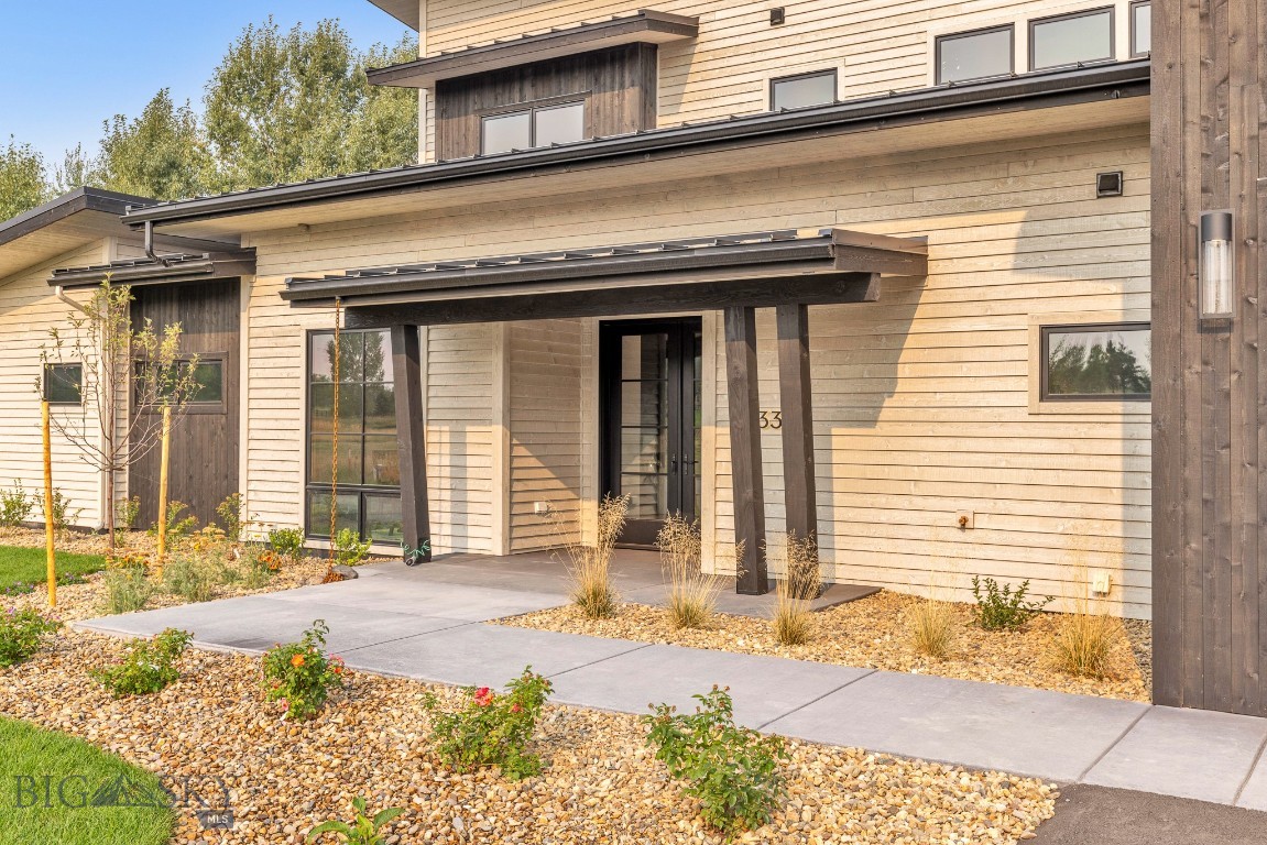 33 Leachman Lane