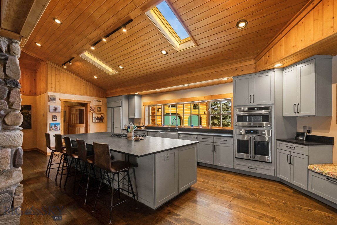 707 Crown Butte Road