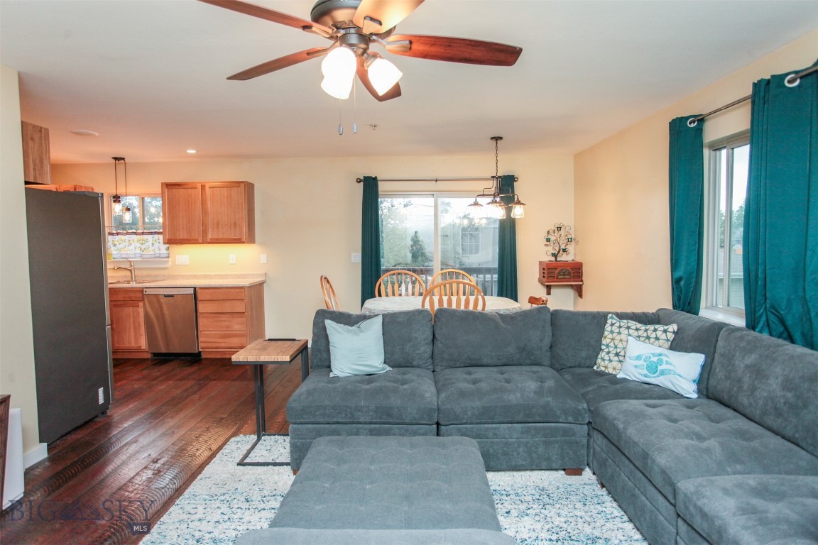 Belgrade, Montana 59714, United States, 3 Bedrooms Bedrooms, ,2 BathroomsBathrooms,Residential,Contingent,47538