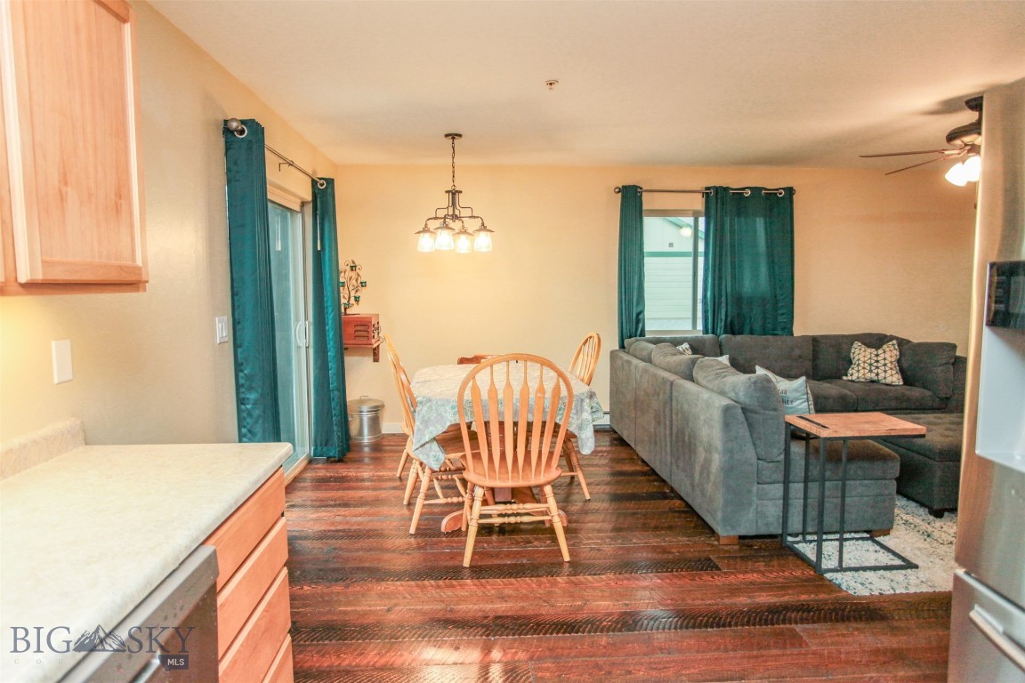 Belgrade, Montana 59714, United States, 3 Bedrooms Bedrooms, ,2 BathroomsBathrooms,Residential,Contingent,47538