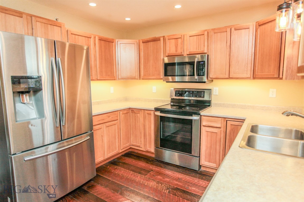 Belgrade, Montana 59714, United States, 3 Bedrooms Bedrooms, ,2 BathroomsBathrooms,Residential,Contingent,47538