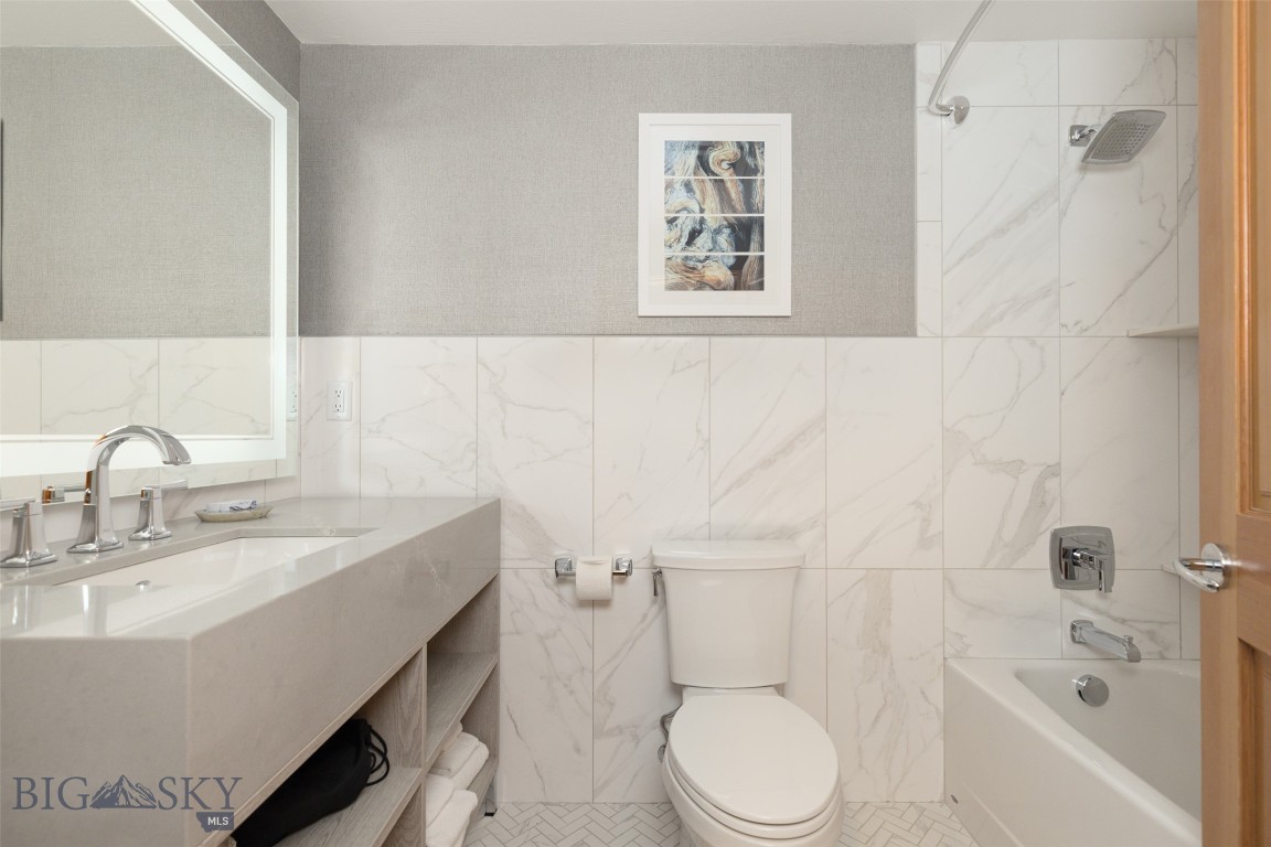 Summit Hotel Condo - Residential