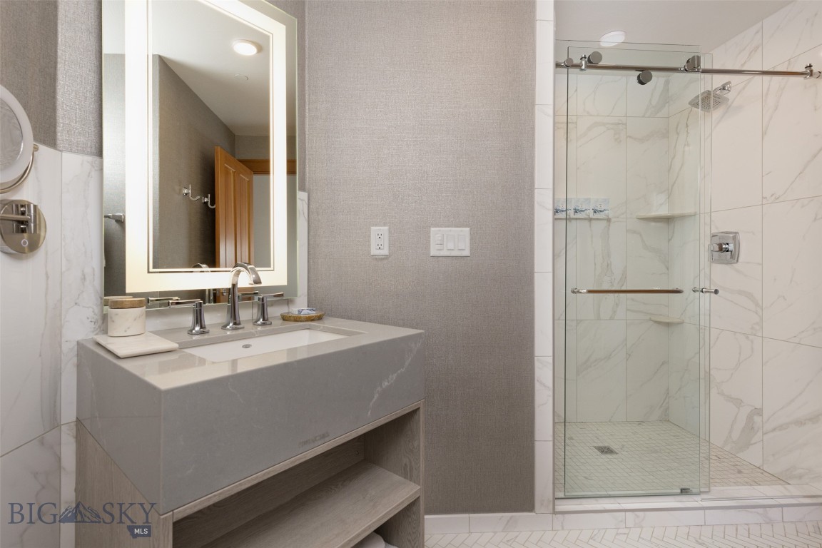 Summit Hotel Condo - Residential