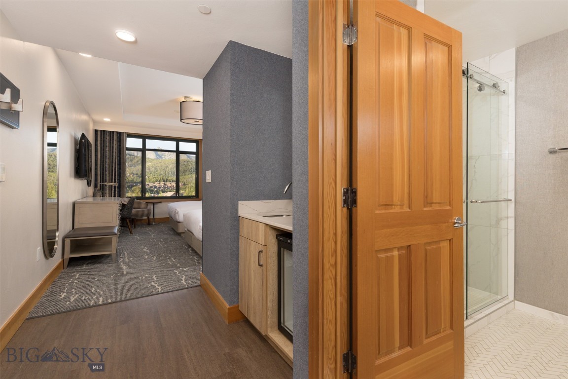 Summit Hotel Condo - Residential