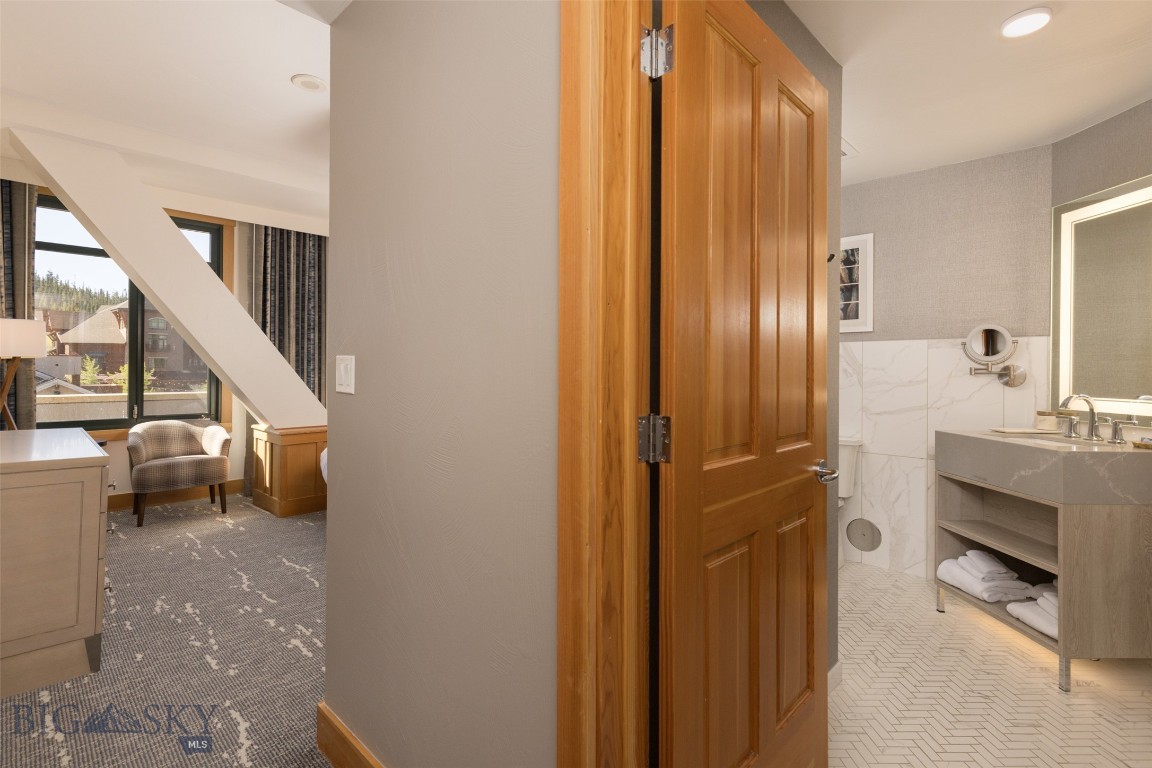 Summit Hotel Condo - Residential