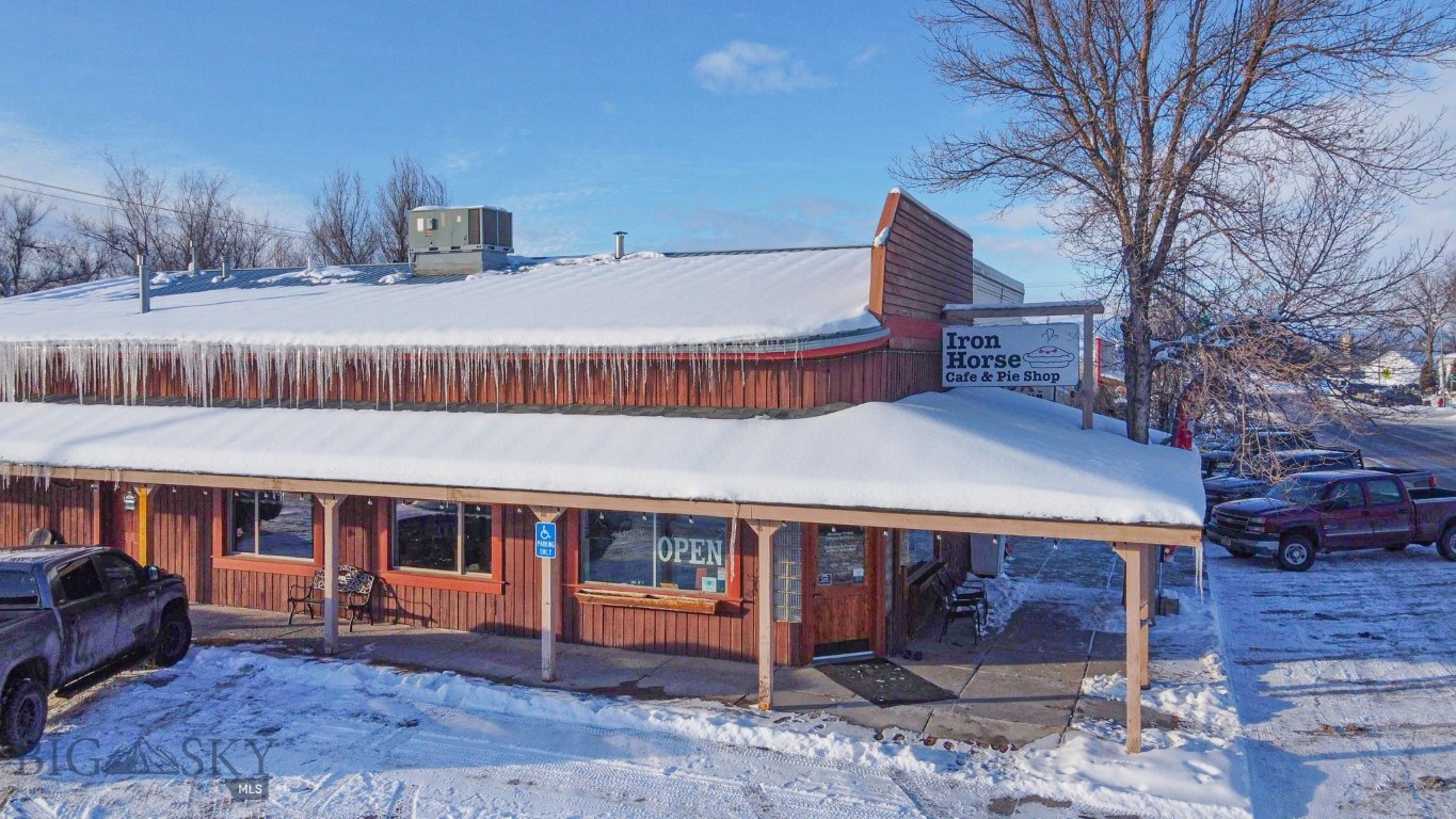 24 Main Street